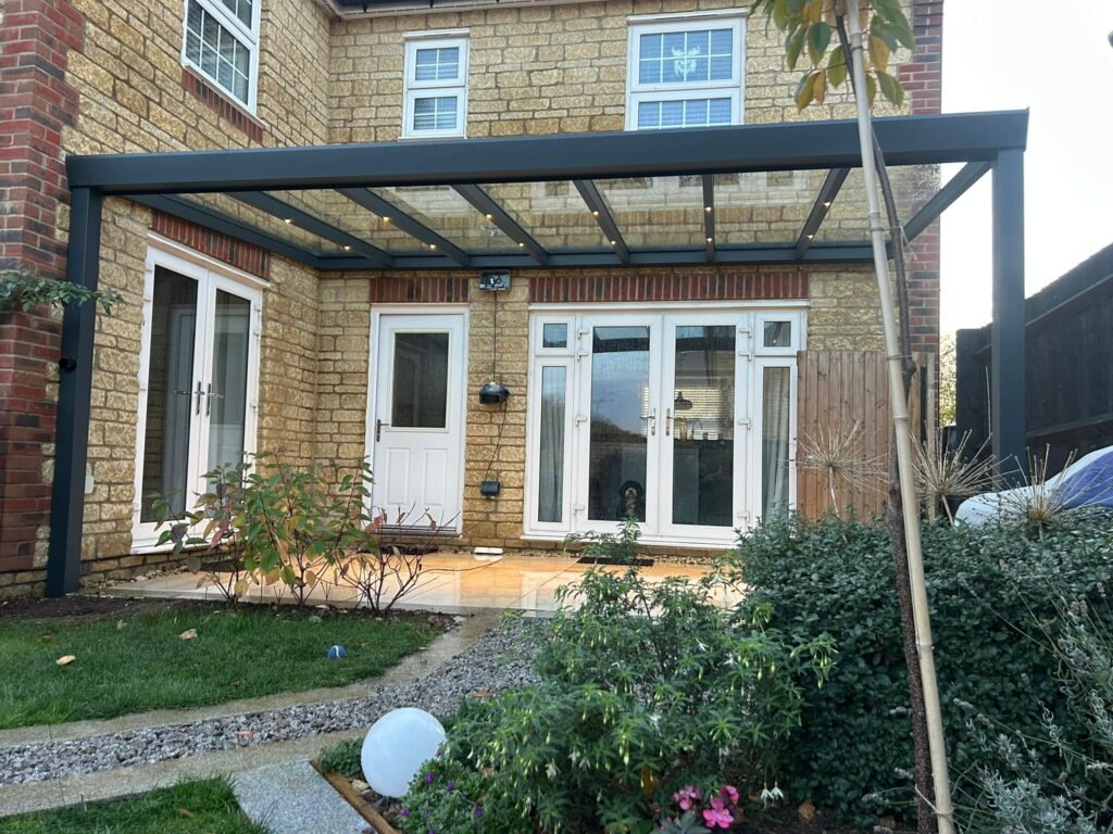 Contemporary Verandas Braknell